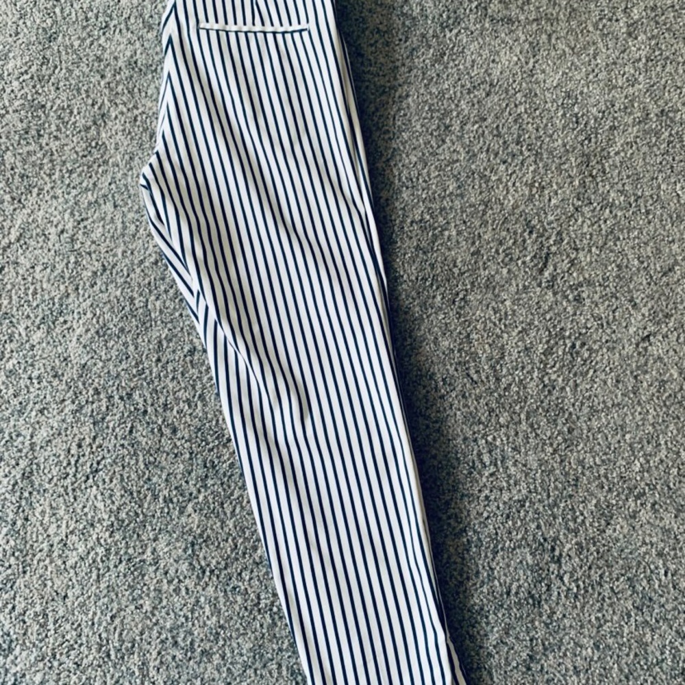 H&M Striped Cropped Pants EUC - Picture 5 of 6